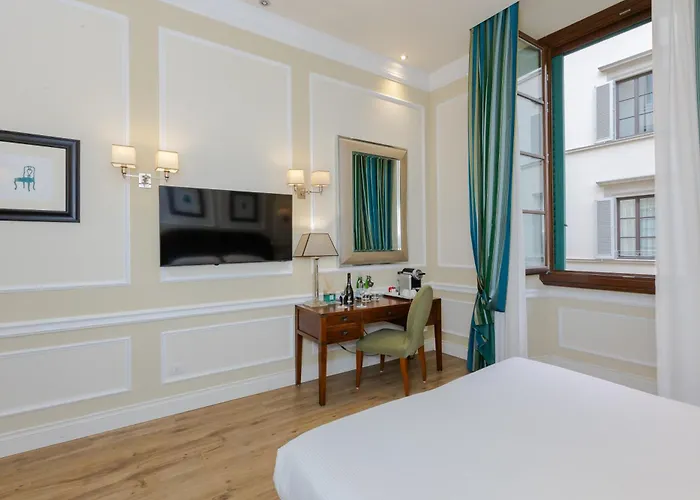 Ξενοδοχείο Fh55 Calzaiuoli 4*